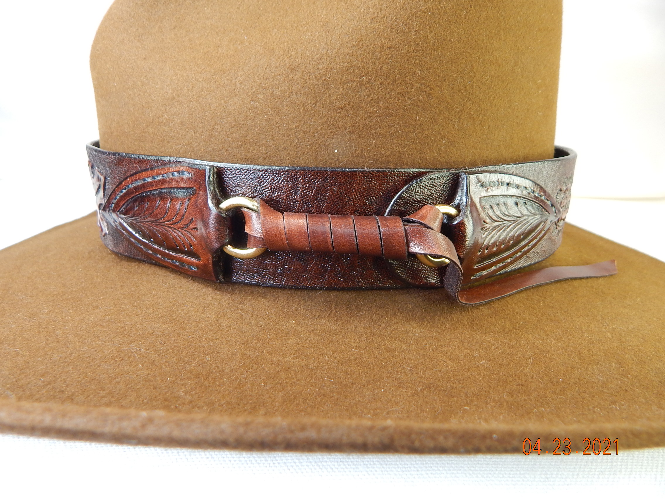 Leather Hat Band: Oakleaf Tooling